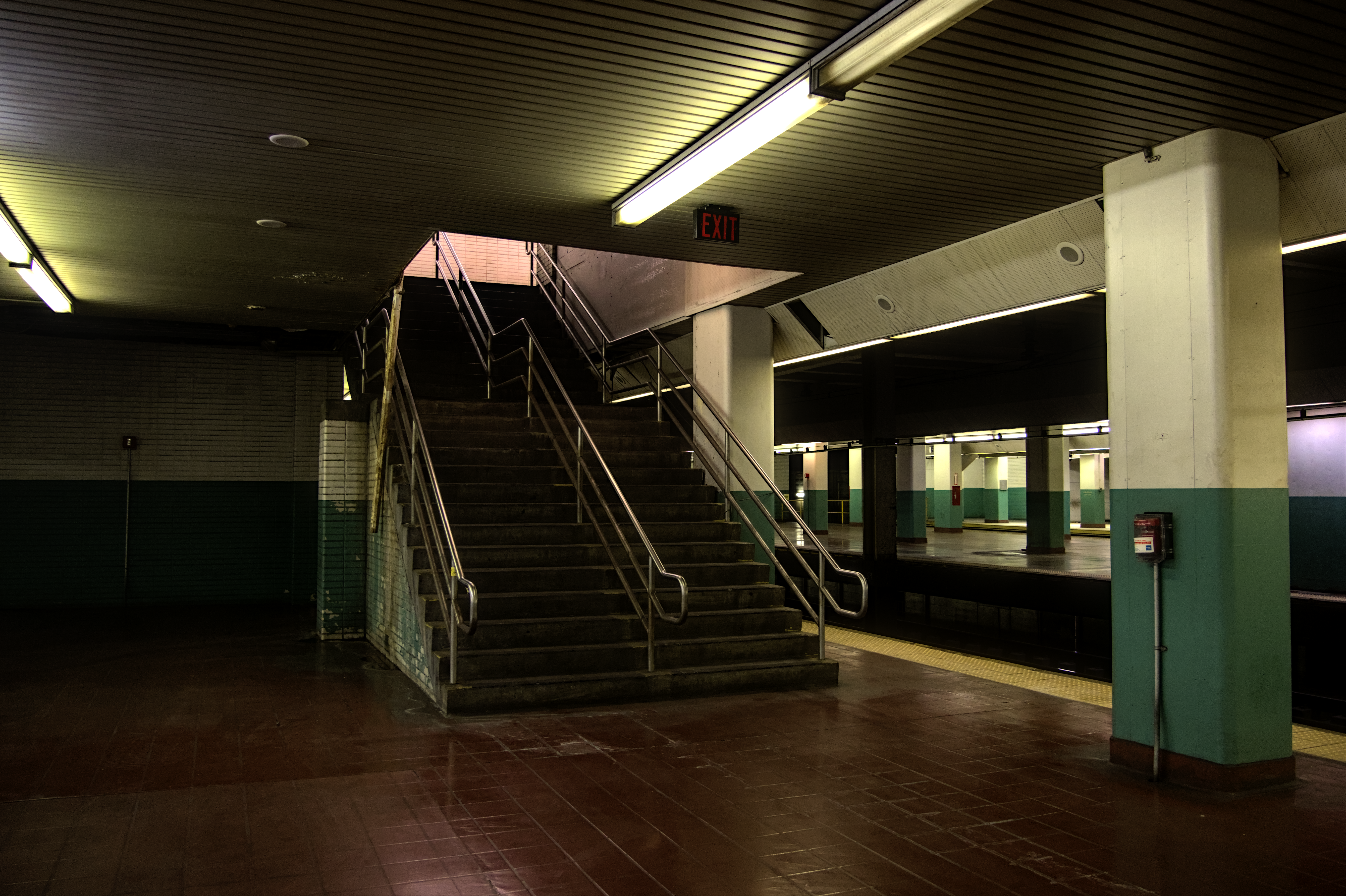 Suburban Station Platforms, 2024-04-28