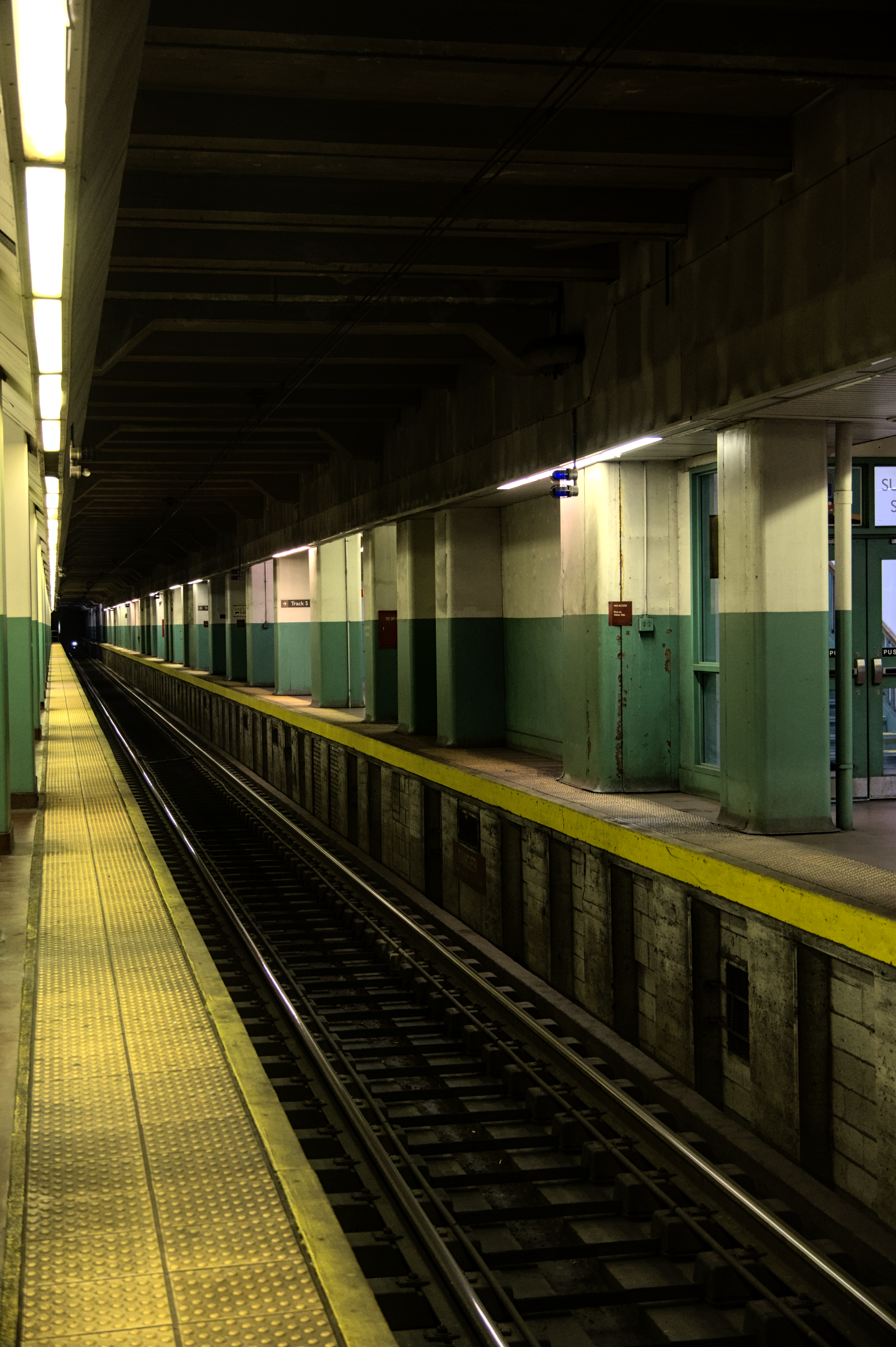 Suburban Station Platforms, 2024-04-28